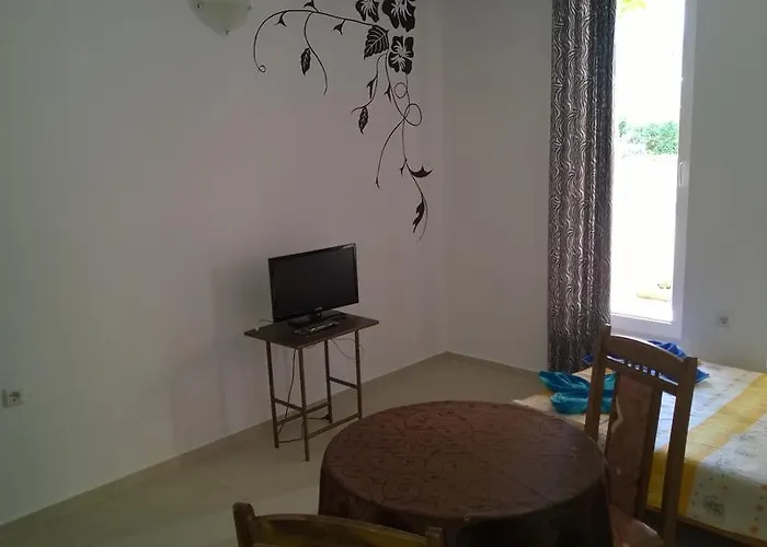 招待所 Dracena 3*