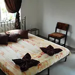 בית הארחה Dracena 4*