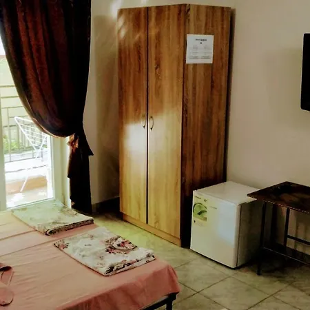 ゲストハウス Dracena