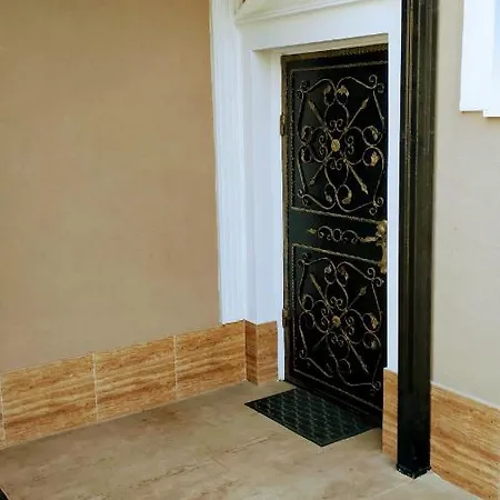 Dracena ゲストハウス ラヴダ